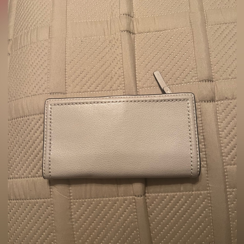Kate Spade Wallet - Picture 2 of 4